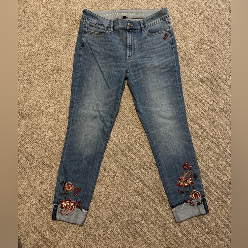 White House Back Market Women's Blue Embroidered Jeans Cropped
